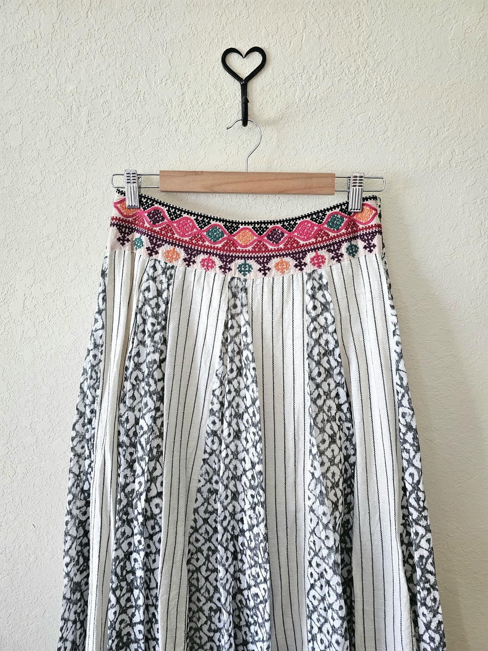 Boho Maxi Skirt with Embroidered Pink Waistband - White & Black Pattern - Picture 3 of 16